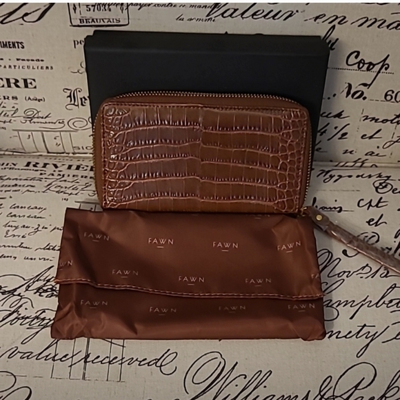 Fawn Casual Wallet P70757